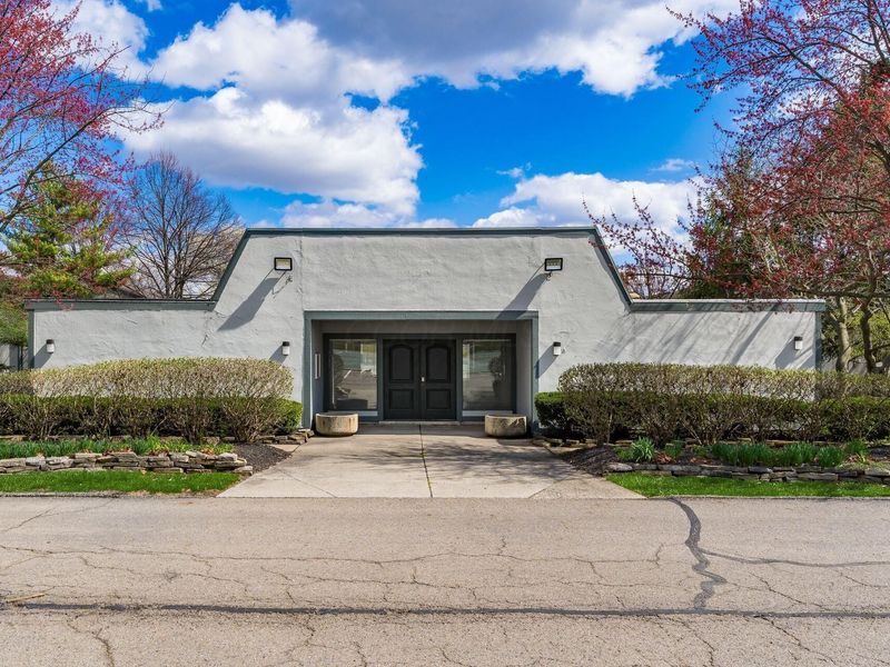 1126 Merrimar Circle N, Unit H, Columbus, OH 43220 Photo 30