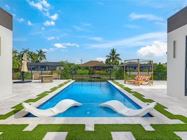 129 SE 16th ST, CAPE CORAL, FL 33990