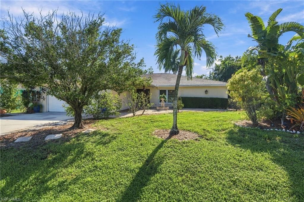688 W Valley Dr, Bonita Springs, FL 34134 Photo