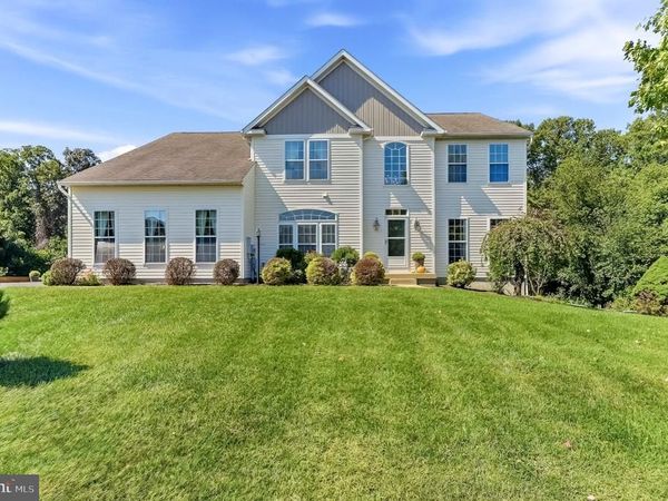930 HILLCREST DRIVE, KINZERS, PA 17535