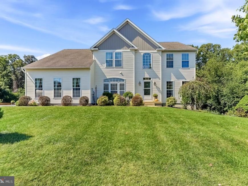 930 Hillcrest Drive, Kinzers, PA 17535 Main Photo