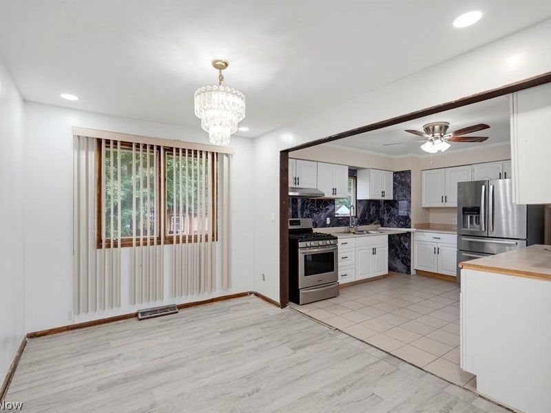 2207 Oaklawn Drive, Parma, OH 44134 Photo 7