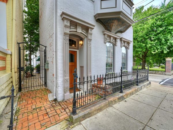 18 W 8th Street, Newport, KY 41071