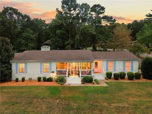 1245 E Columbus Boulevard, Fayetteville, AR 72701