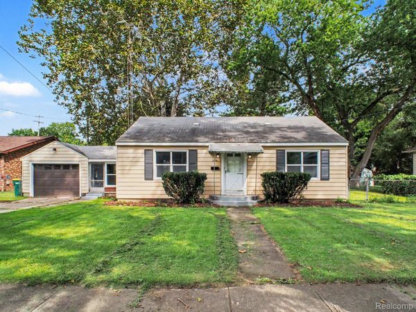 208 W Wayne Street , Durand, Mi 48429