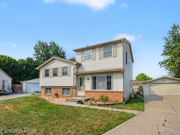 41637 Cimarron Street , Clinton Township, Mi 48038