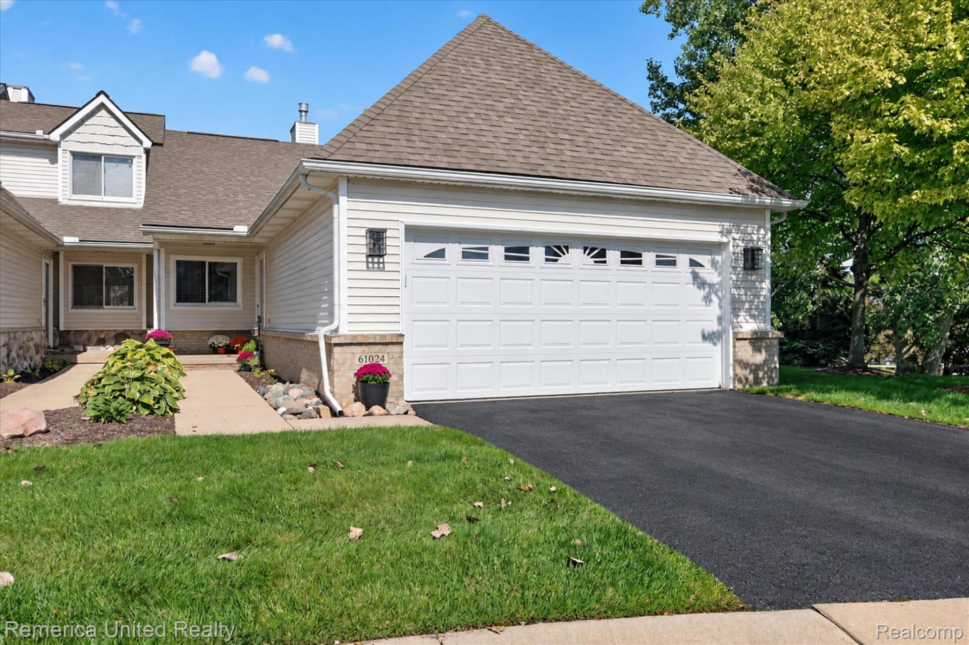 61024 Evergreen Court, South Lyon, Mi 48178 Main Photo