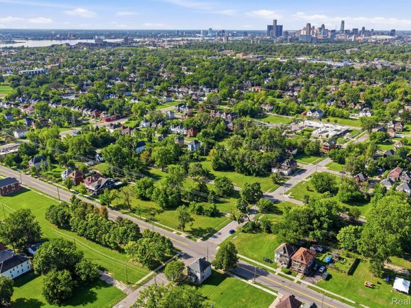 3407 Van Dyke Street , Detroit, Mi 48214