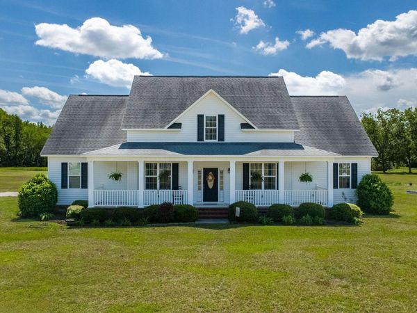 16 Craven Drive, Lumberton, NC 28358