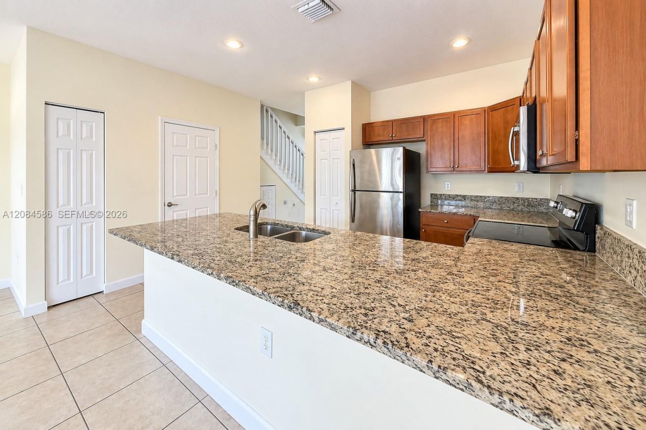 3360 W 92nd Pl, Unit 1, Hialeah, FL 33018 Photo
