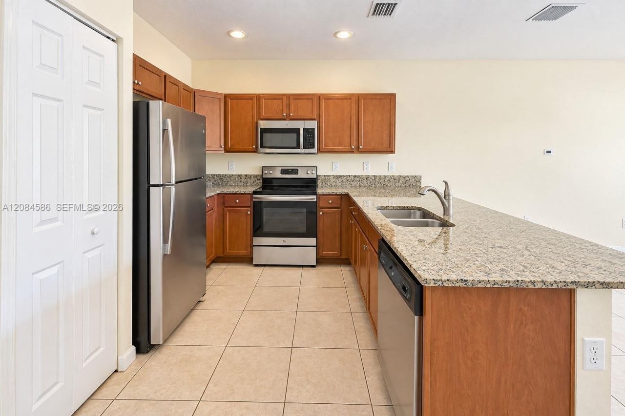 3360 W 92nd Pl, Unit 1, Hialeah, FL 33018 Photo