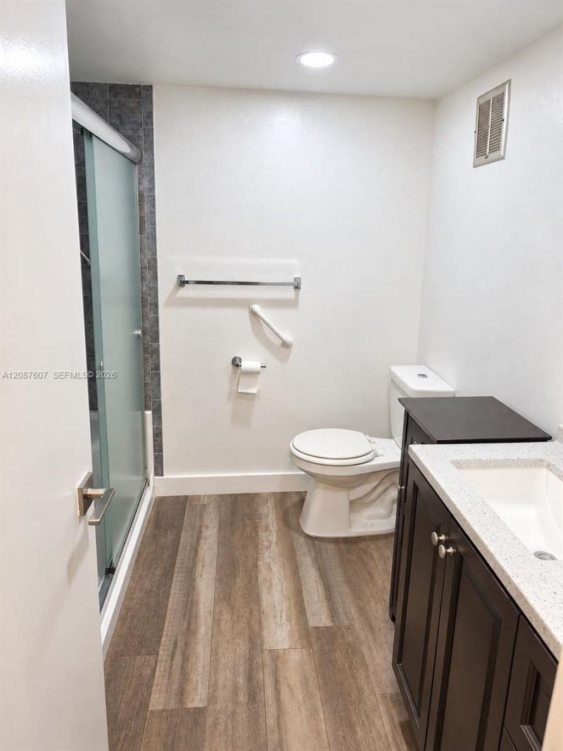 301 Racquet Club Rd, Unit 310, Weston, FL 33326 Photo