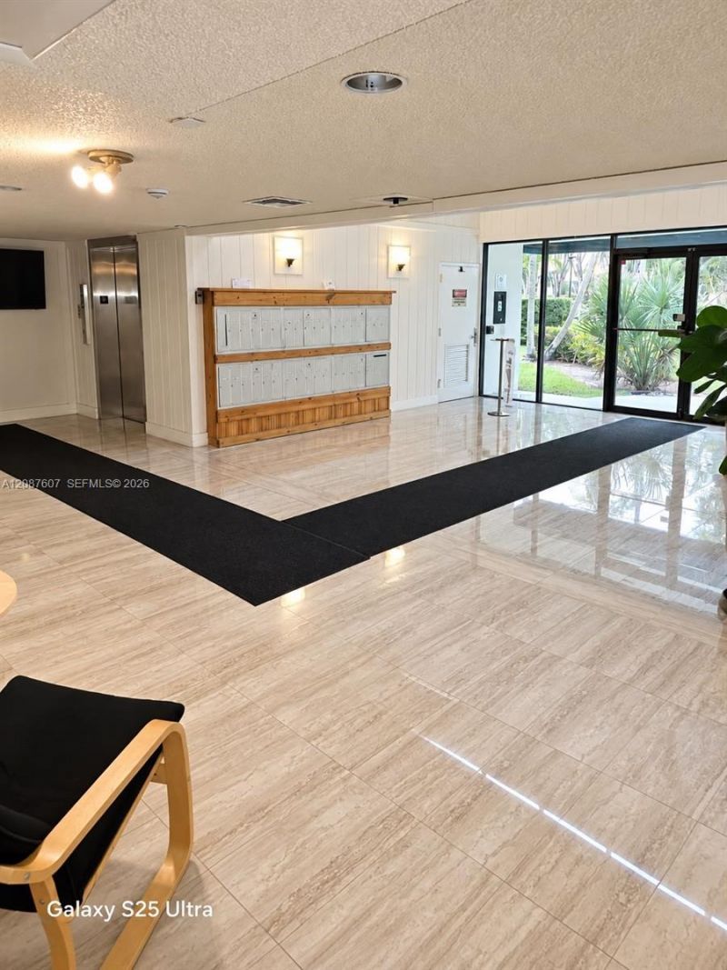 301 Racquet Club Rd, Unit 310, Weston, FL 33326 Photo