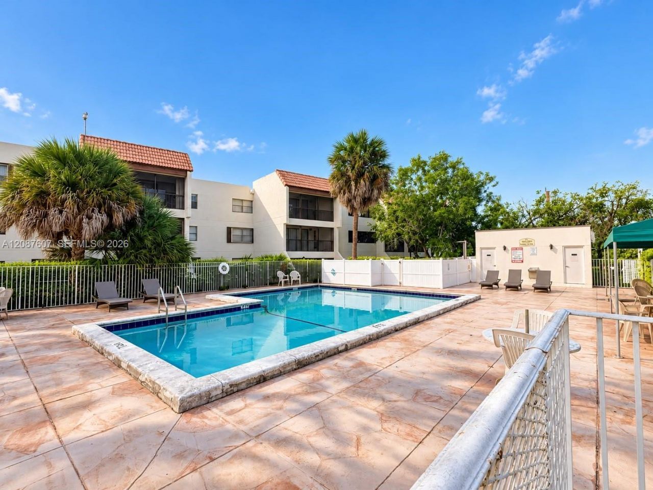 301 Racquet Club Rd, Unit 310, Weston, FL 33326 Photo