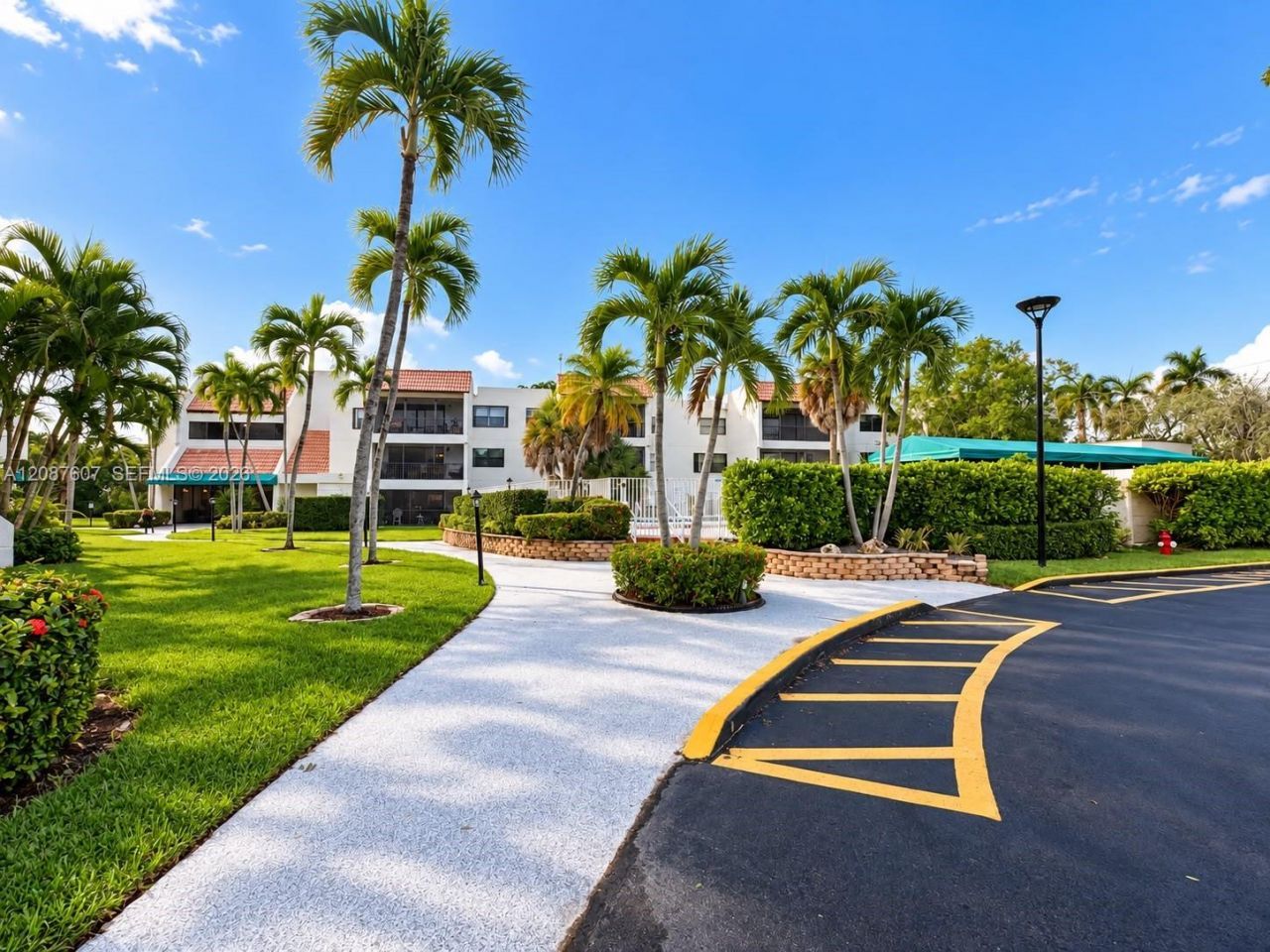301 Racquet Club Rd, Unit 310, Weston, FL 33326 Photo