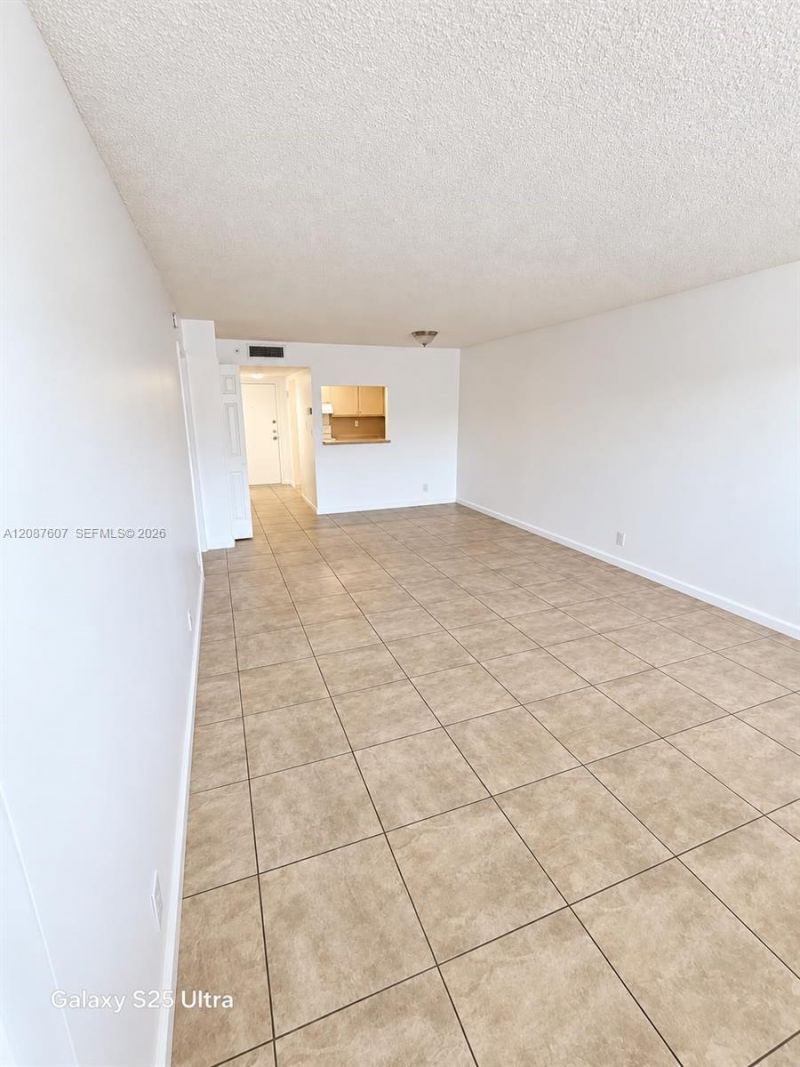 301 Racquet Club Rd, Unit 310, Weston, FL 33326 Photo