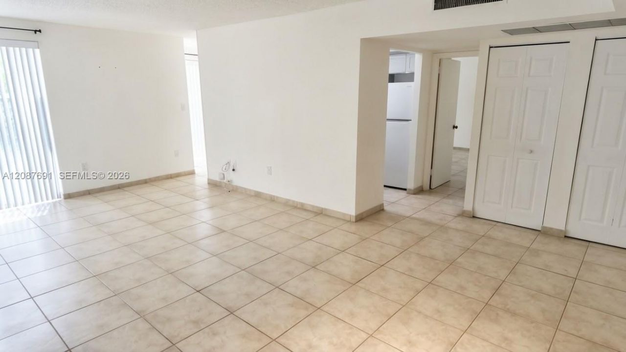 200 177th Dr, Unit 308, Sunny Isles Beach, FL 33160 Photo