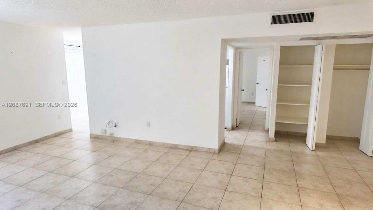 200 177th Dr, Unit 308, Sunny Isles Beach, FL 33160 Photo