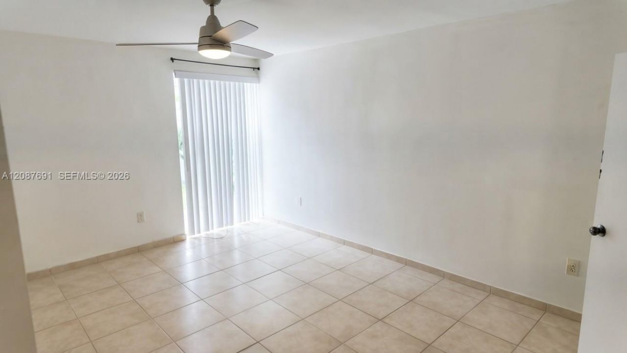 200 177th Dr, Unit 308, Sunny Isles Beach, FL 33160 Photo
