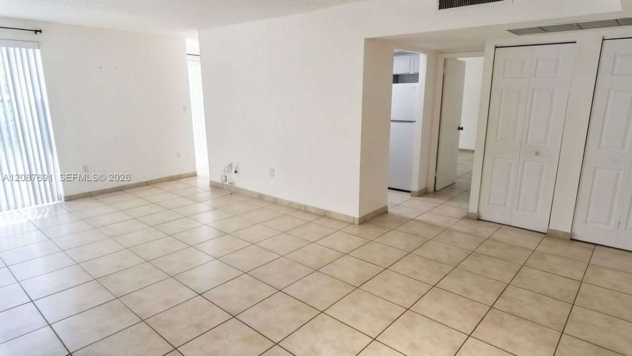 200 177th Dr, Unit 308, Sunny Isles Beach, FL 33160 Photo