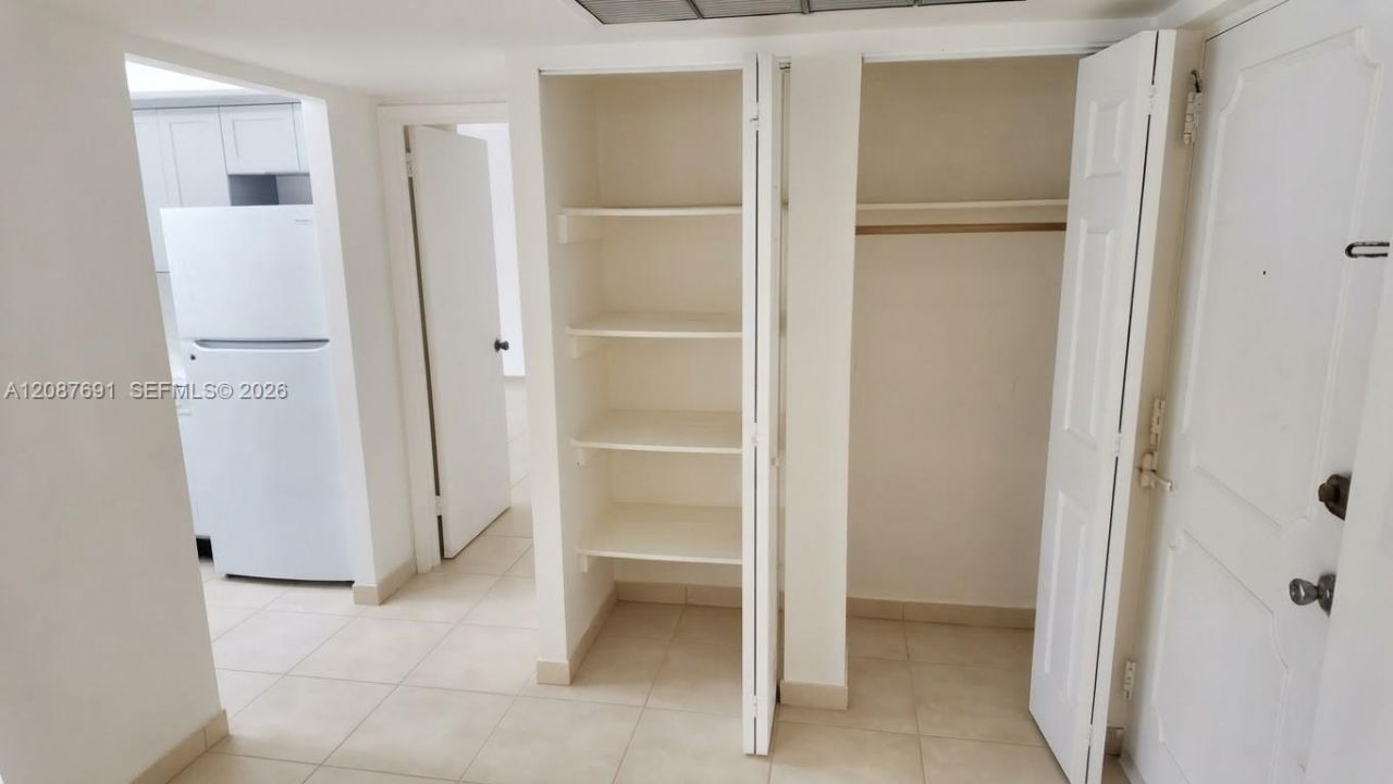 200 177th Dr, Unit 308, Sunny Isles Beach, FL 33160 Photo