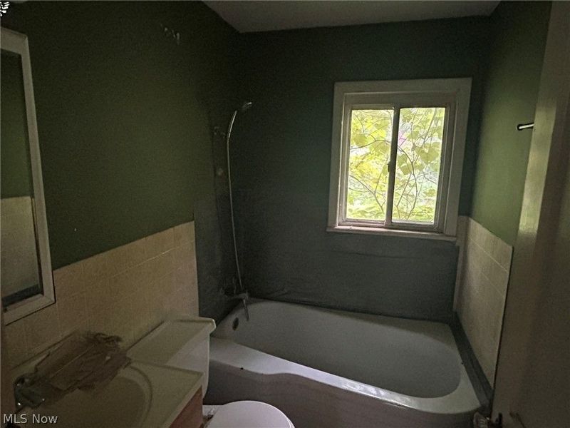 11038 White Avenue, Elyria, OH 44035 Photo 11