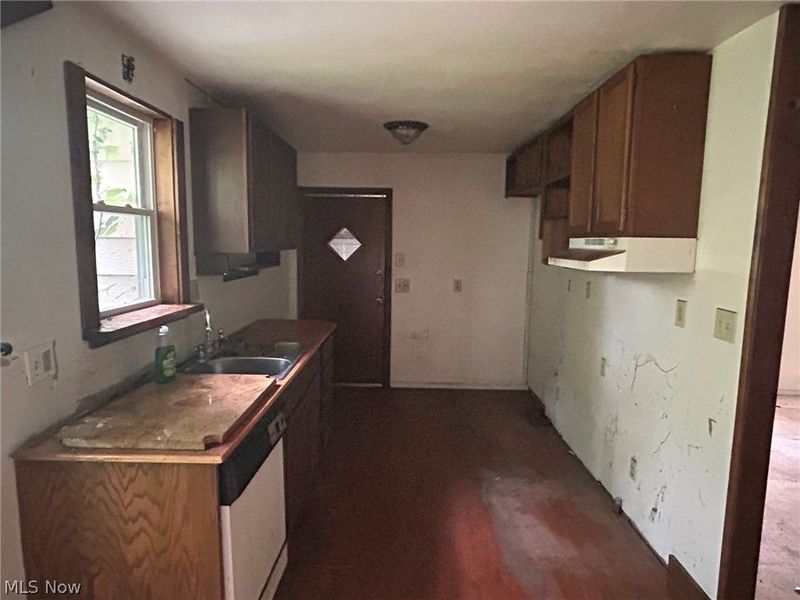 11038 White Avenue, Elyria, OH 44035 Photo 8