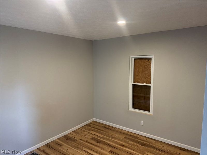858 Forrest Drive, Akron, OH 44306 Photo 12