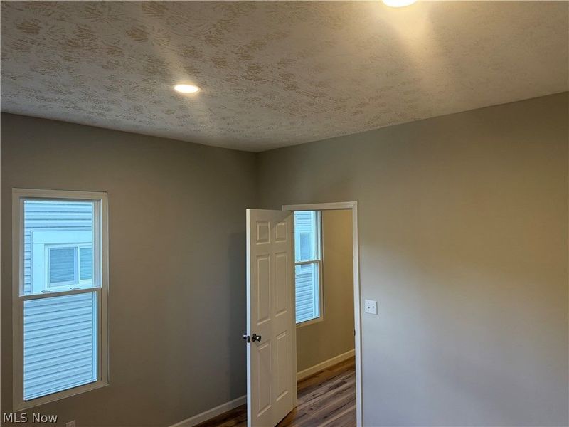 858 Forrest Drive, Akron, OH 44306 Photo 16