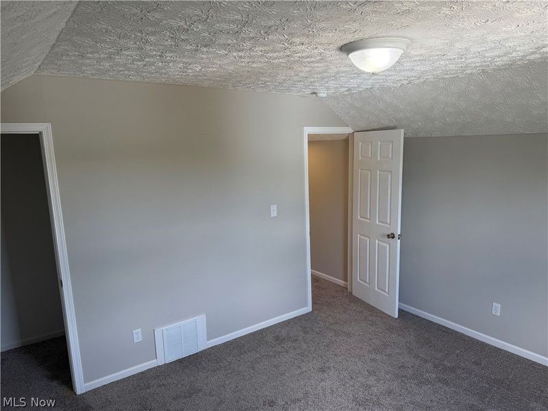 858 Forrest Drive, Akron, OH 44306 Photo 20