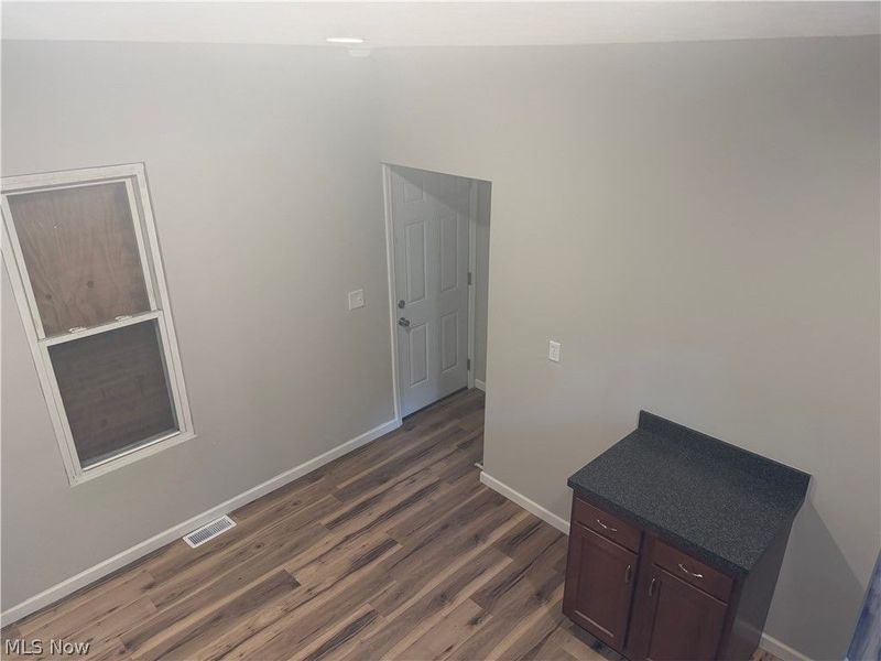 858 Forrest Drive, Akron, OH 44306 Photo 5