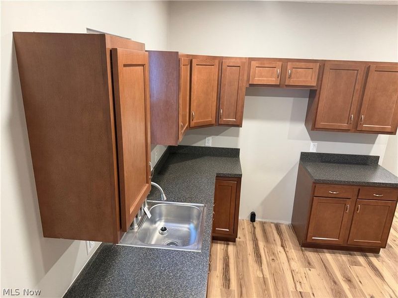 858 Forrest Drive, Akron, OH 44306 Photo 7