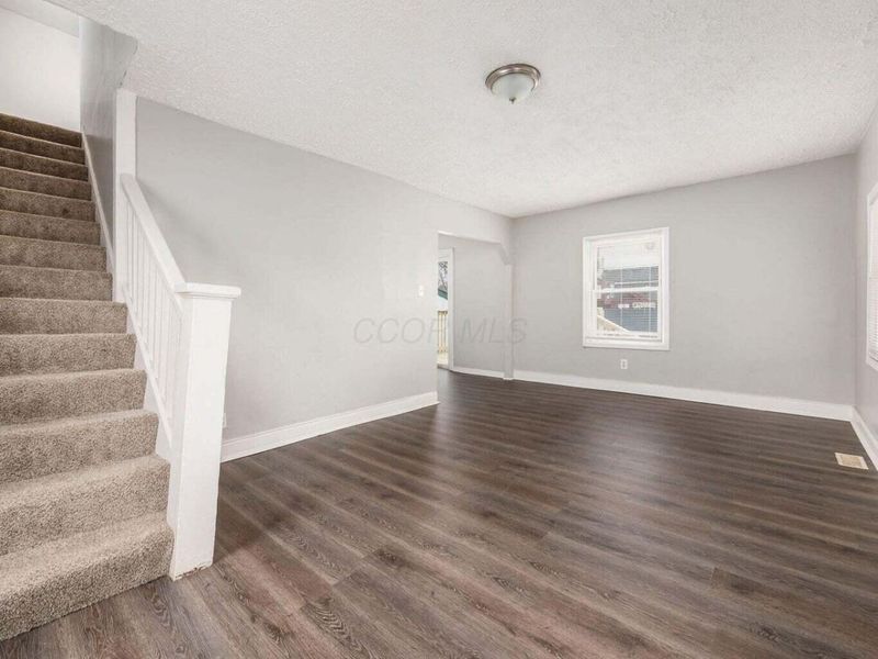 21 Benfield Avenue , Columbus, OH 43207 Photo 3