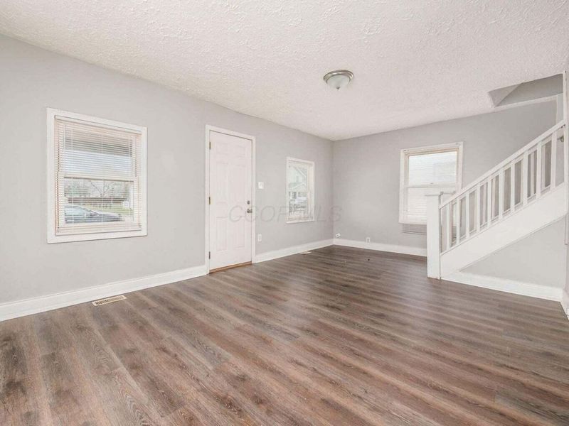 21 Benfield Avenue , Columbus, OH 43207 Photo 5