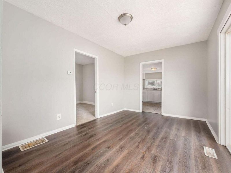 21 Benfield Avenue , Columbus, OH 43207 Photo 6