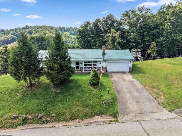 129 Forest View Road, Buckhannon, WV 26201