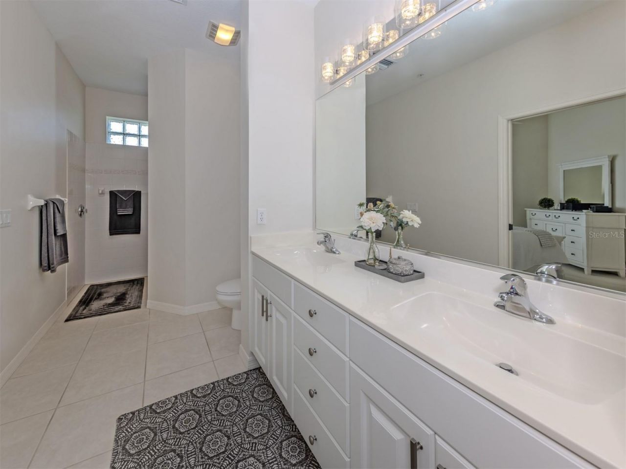 107 Woodbridge Drive, Unit 202, Venice, FL 34293 Photo