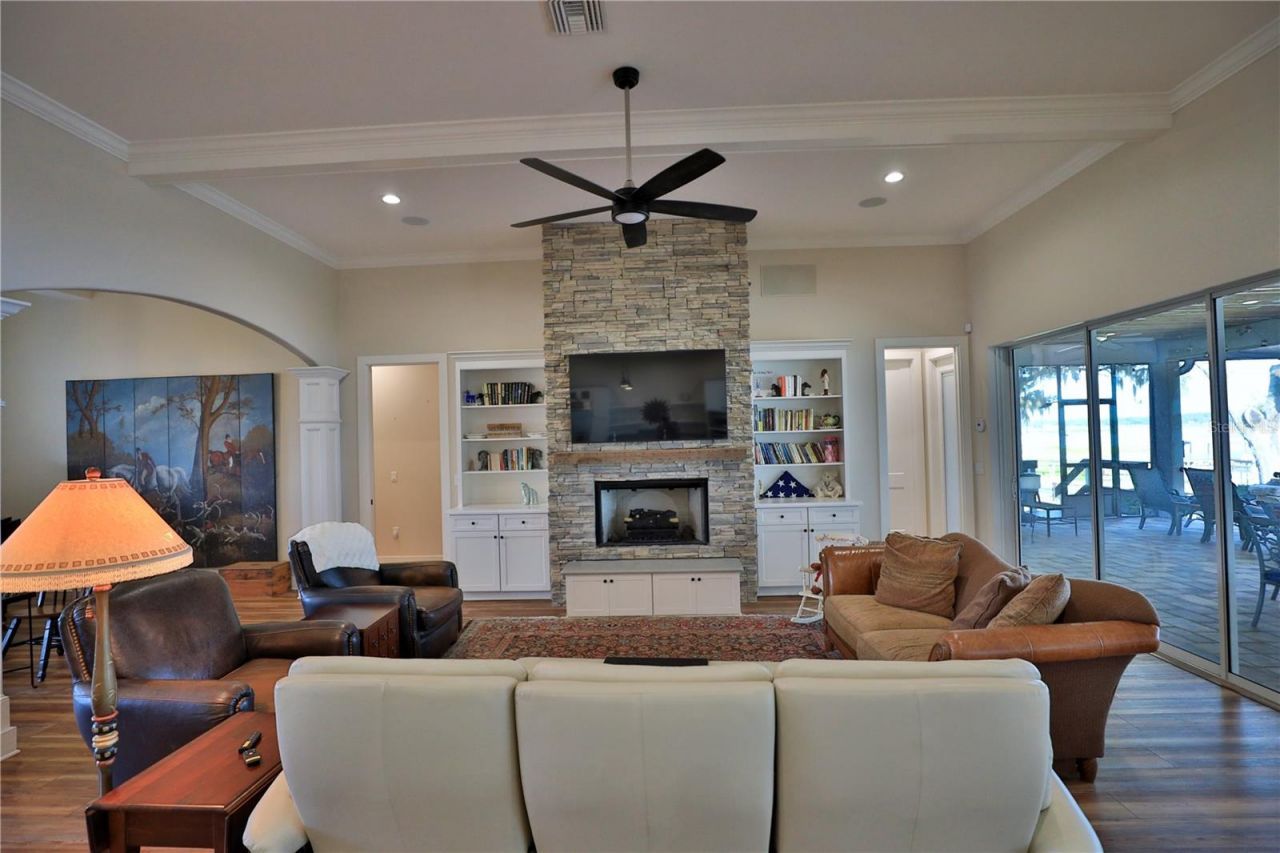 11811 SE Sunset Harbor Road, Weirsdale, FL 32195 Photo