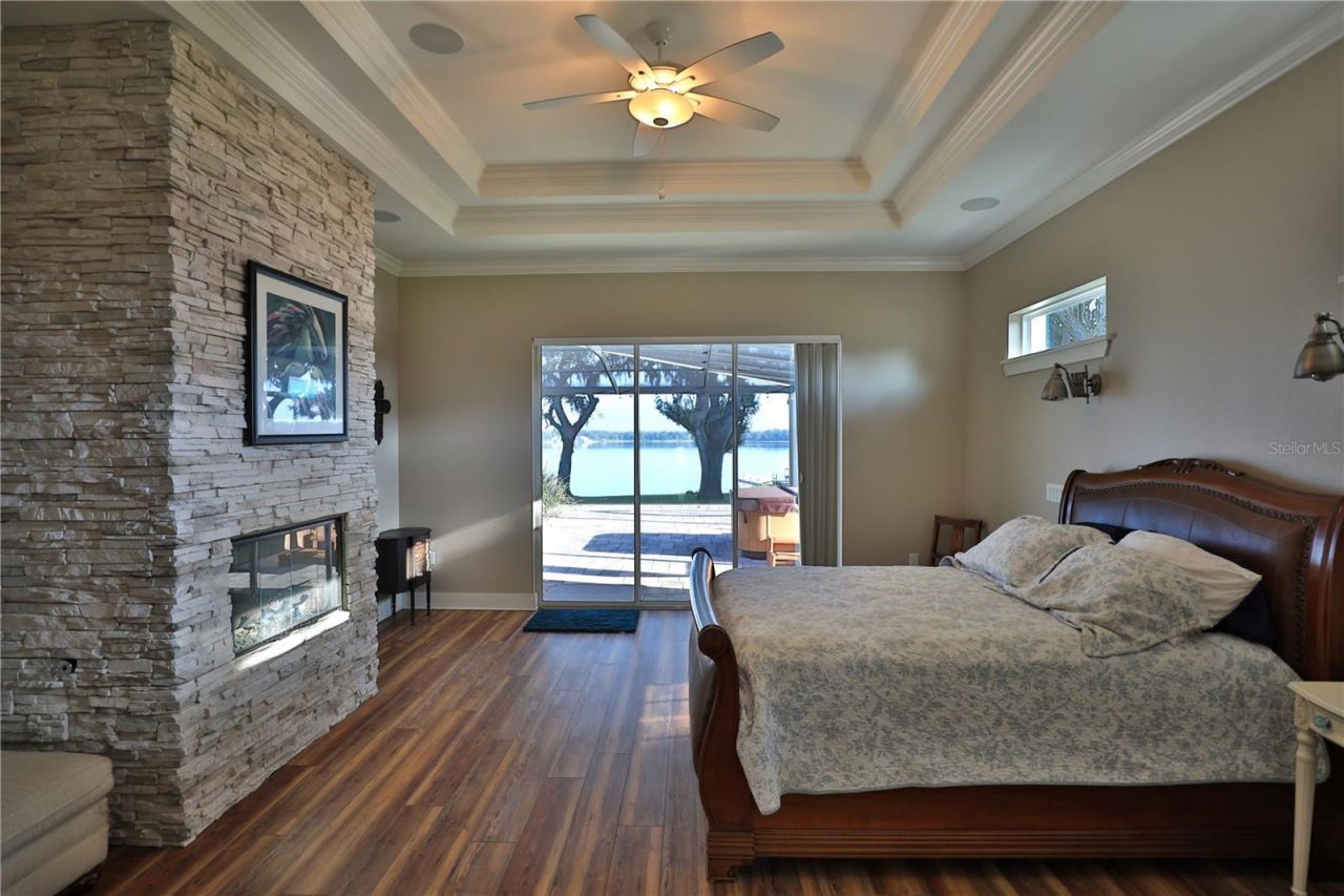 11811 SE Sunset Harbor Road, Weirsdale, FL 32195 Photo