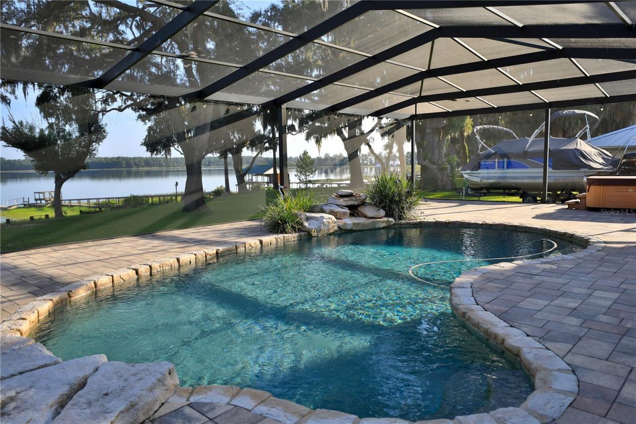 11811 SE Sunset Harbor Road, Weirsdale, FL 32195 Photo
