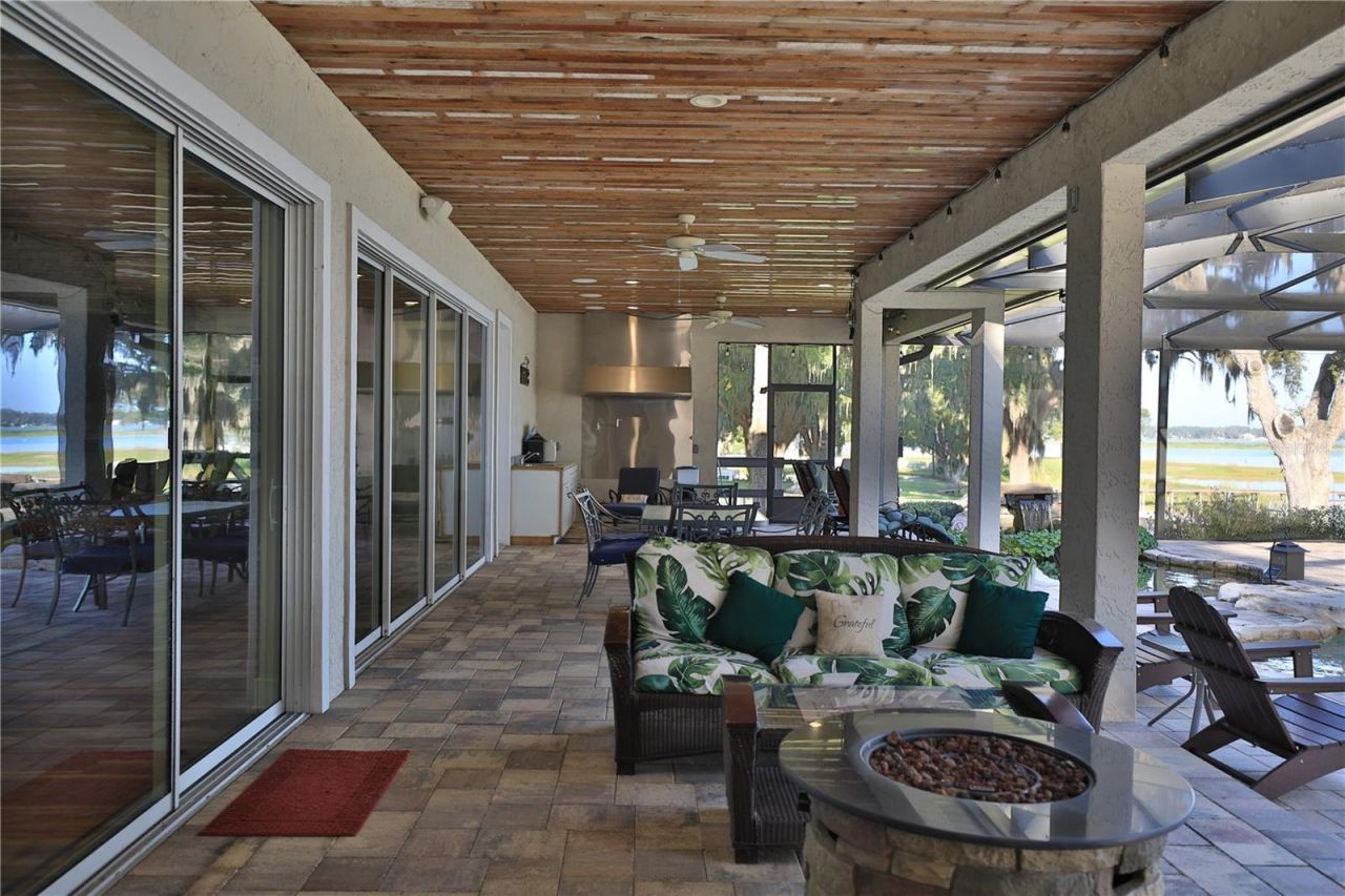 11811 SE Sunset Harbor Road, Weirsdale, FL 32195 Photo