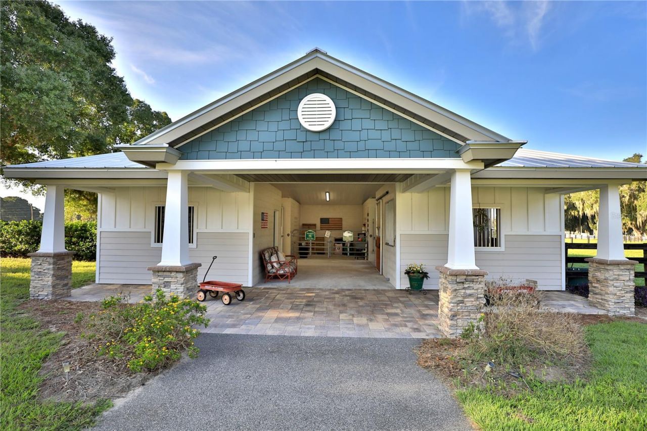 11811 SE Sunset Harbor Road, Weirsdale, FL 32195 Photo