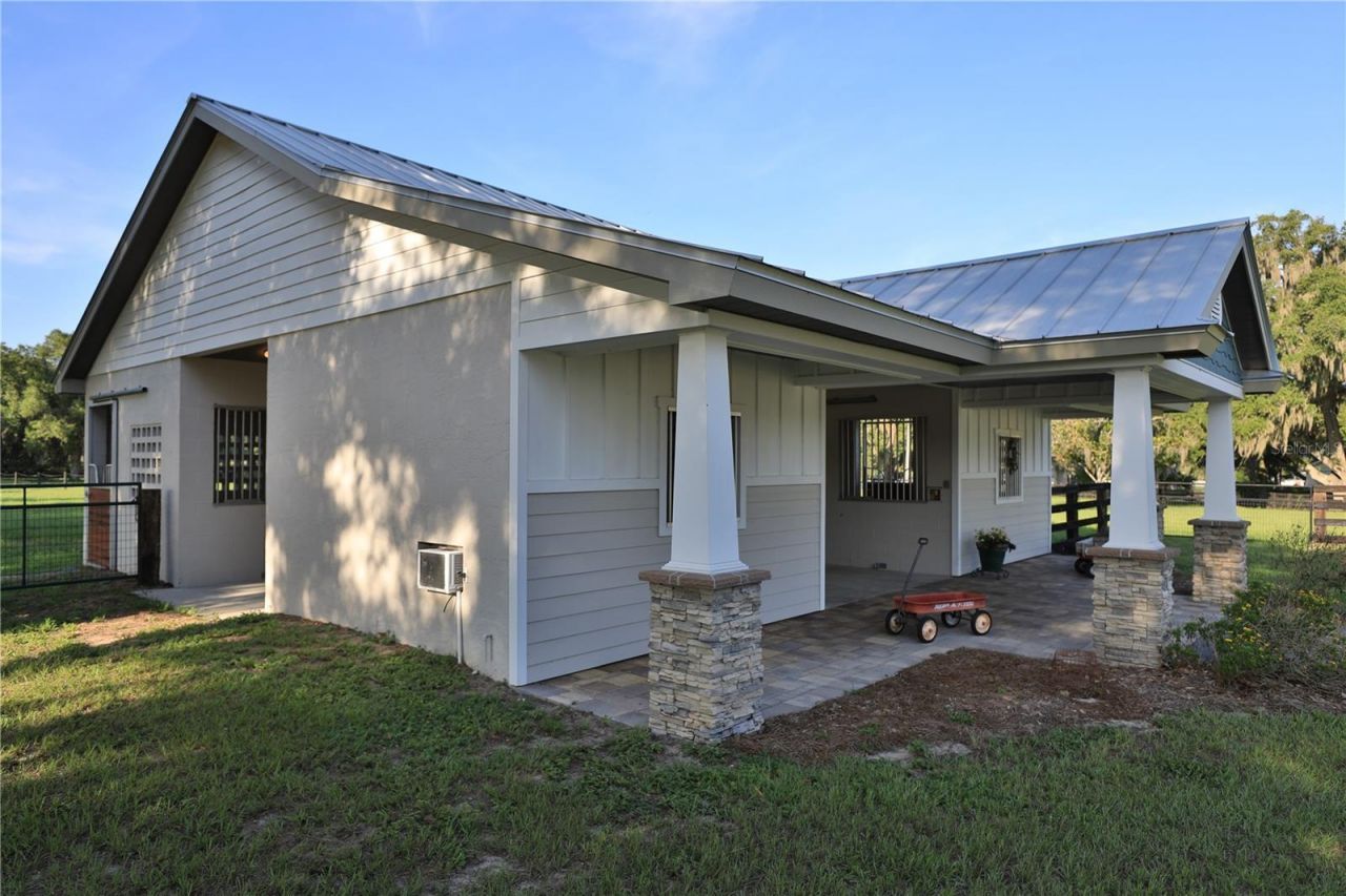 11811 SE Sunset Harbor Road, Weirsdale, FL 32195 Photo
