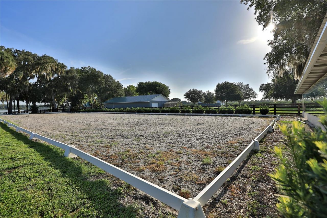 11811 SE Sunset Harbor Road, Weirsdale, FL 32195 Photo
