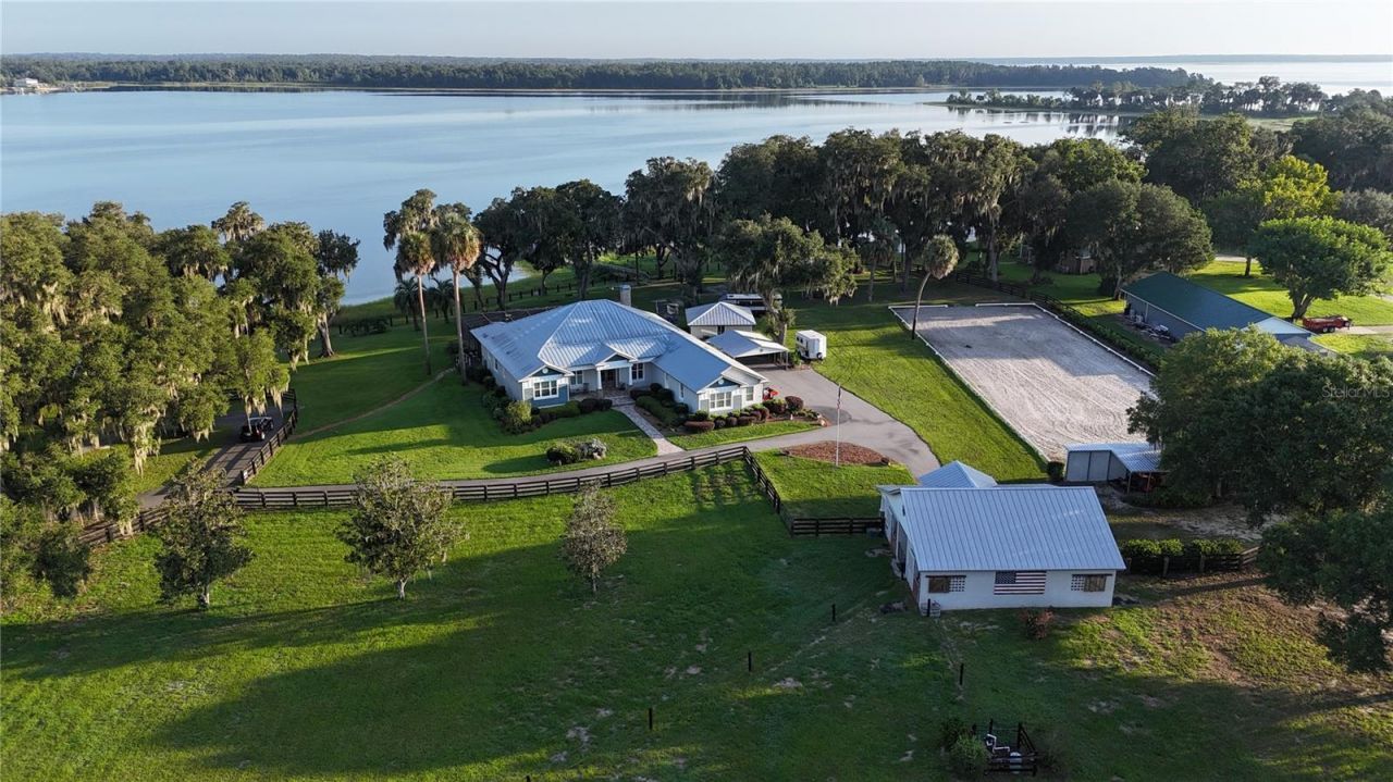 11811 SE Sunset Harbor Road, Weirsdale, FL 32195 Photo