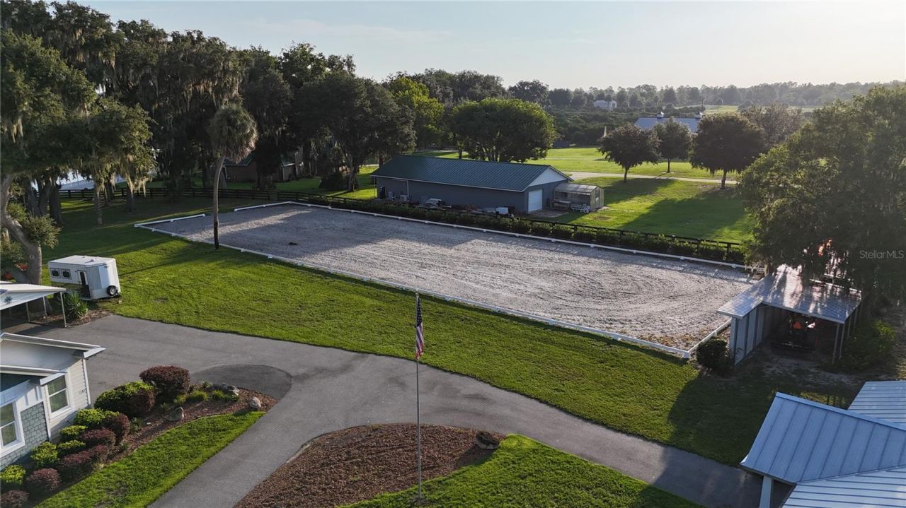 11811 SE Sunset Harbor Road, Weirsdale, FL 32195 Photo