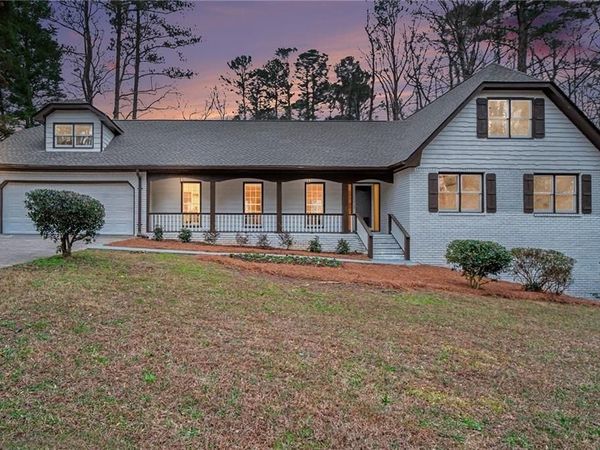 5464 Breathitt Drive SW, Lilburn, GA 30047