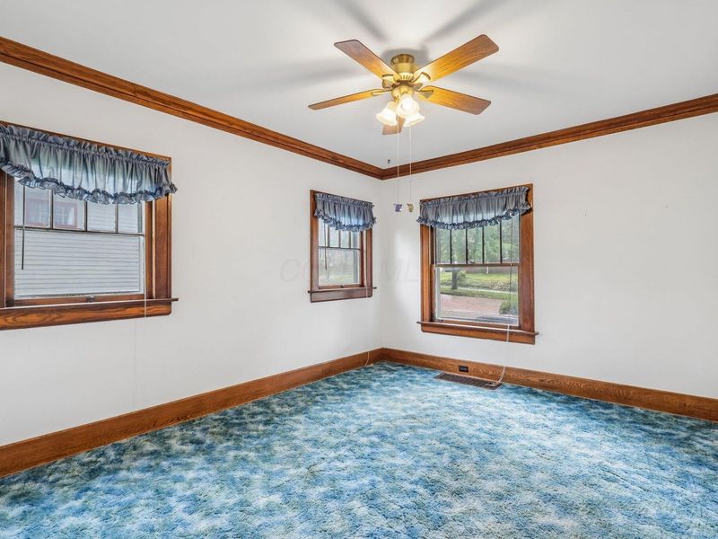 989 Amelia Avenue, Akron, OH 44302 Photo 8