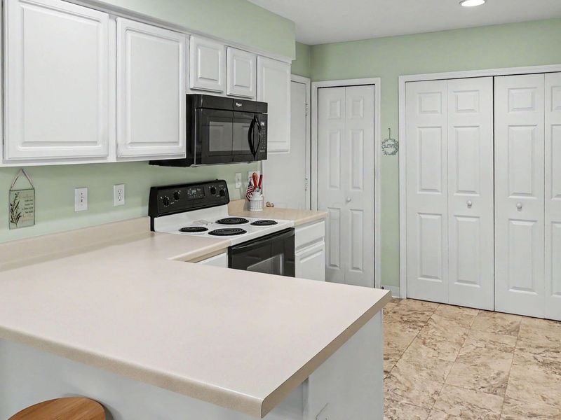 465 Chardonnay Lane, Lewis Center, OH 43035 Photo 16