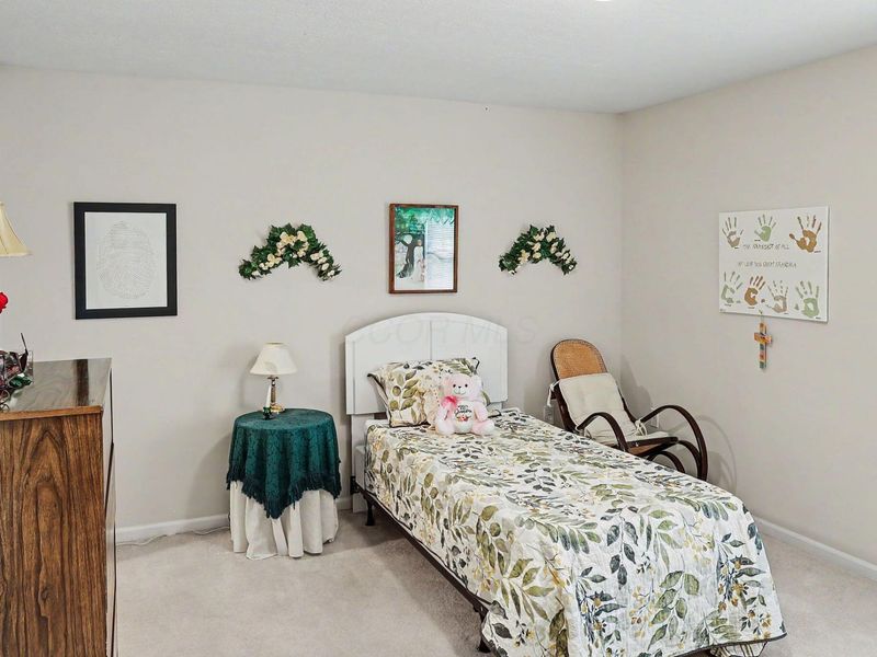 465 Chardonnay Lane, Lewis Center, OH 43035 Photo 23